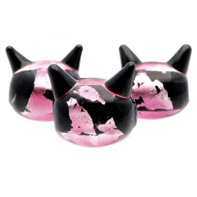 ホタルガラス ねこ ビーズ 1粒 ピンク パーツ 猫 ネコ アクセサリー 制作 粒売り手芸 桃色 招き猫 沖縄 お土産 にゃんこ 可愛い
