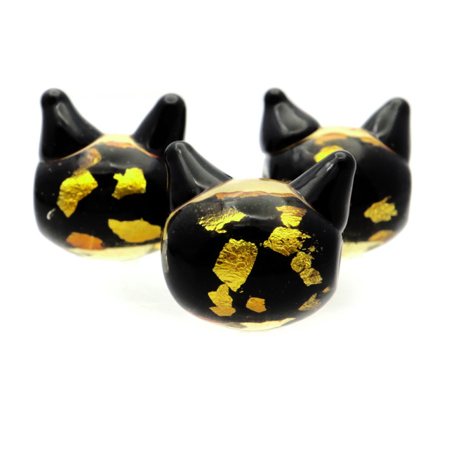 ホタルガラス ねこ ビーズ 1粒 イエロー ゴールド パーツ 猫 ネコ 制作 粒売り手芸 招き猫 黄色 金色 かわいい沖縄 お土産