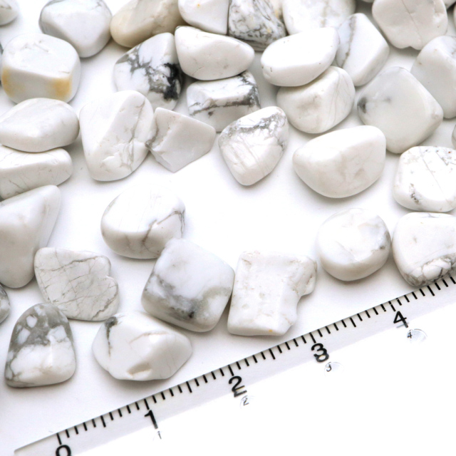 ハウライト さざれ石 本物 100g サイズ中 ホワイト マグネサイト 細石 天然石 パワーストーン 浄化グッズ 敬老の日