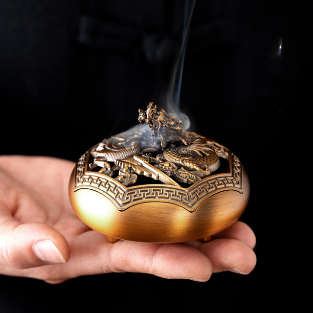 香炉 おしゃれ お香立て 真鍮製 龍 鳳凰 蓋付き 不燃綿入り 丸型 渦巻