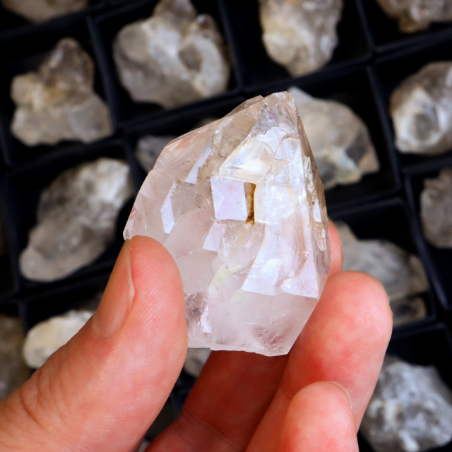 ジャカレー 水晶 クラスター 15-30g前後 ランダム発送 ブラジル産 原石 ワニ水晶 エレスチャルクォーツ