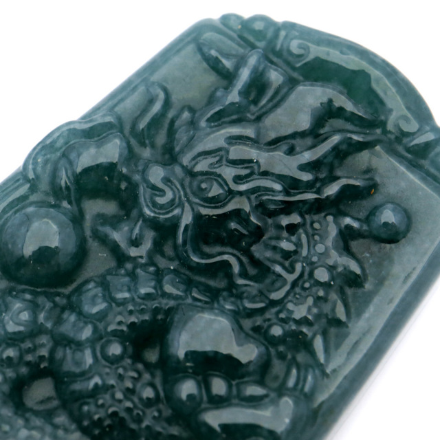 龍 翡翠 グアテマラ産 ペンダント トップ用 素材 ルース