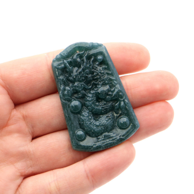 グアテマラ本翡翠　龍神様彫り　無処理A貨88 d858e3dde50da4155968479fcbbddd