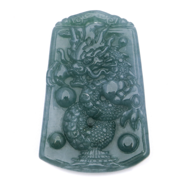 翡翠 | Jade 古来より装飾品として重用された5月の誕生石