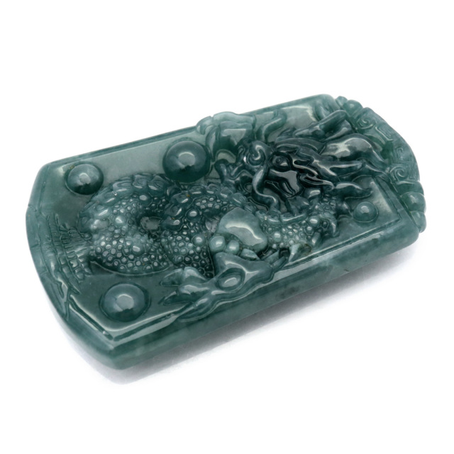 龍 翡翠 グアテマラ産 ペンダント トップ用 素材 ルース バチカン無し 昇り龍 1点もの たつ 辰  干支 お守り 龍神 開運 商売繁盛