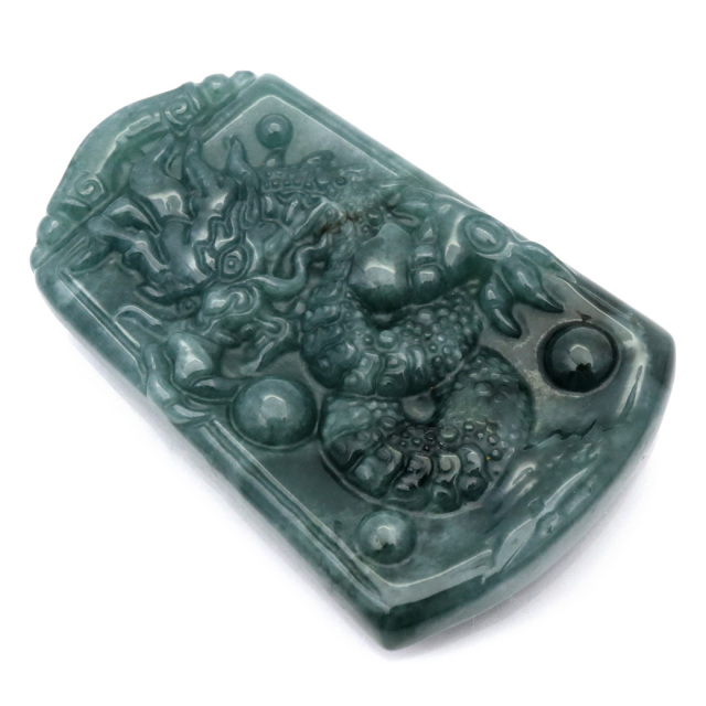 龍 翡翠 グアテマラ産 ペンダント トップ用 素材 ルース バチカン無し 昇り龍 1点もの たつ 辰  干支 お守り 龍神 開運 商売繁盛
