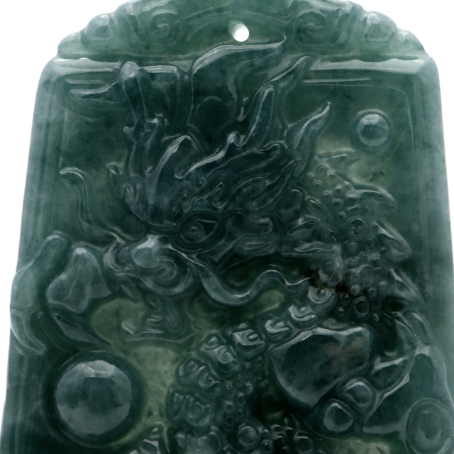 龍 翡翠 グアテマラ産 ペンダント トップ用 素材 ルース バチカン無し 昇り龍 1点もの たつ 辰  干支 お守り 龍神 開運 商売繁盛