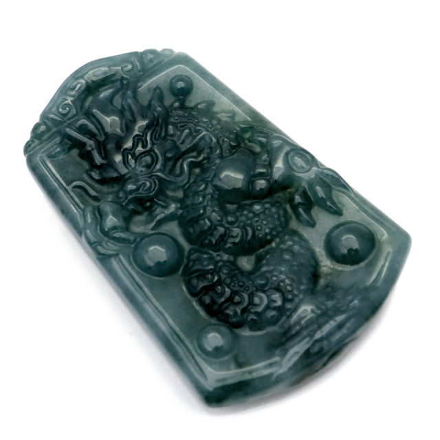 龍 翡翠 グアテマラ産 ペンダント トップ用 素材 ルース バチカン無し