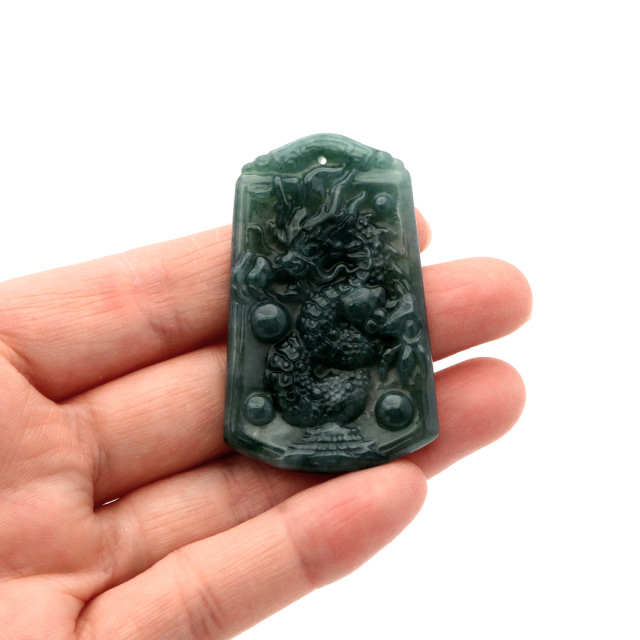 龍 翡翠 グアテマラ産 ペンダント トップ用 素材 ルース バチカン無し