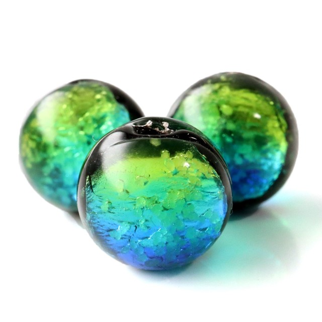 光る ケラマブルー ホタルガラス 8mm 粒売り 1粒 とんぼ玉 沖縄 お土産