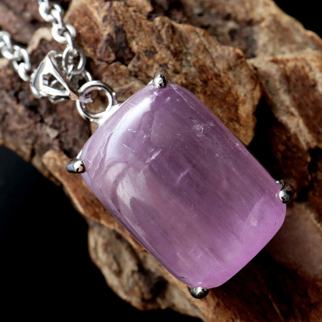 ピンク クンツァイト ペンダント AAA 高品質リチア輝石