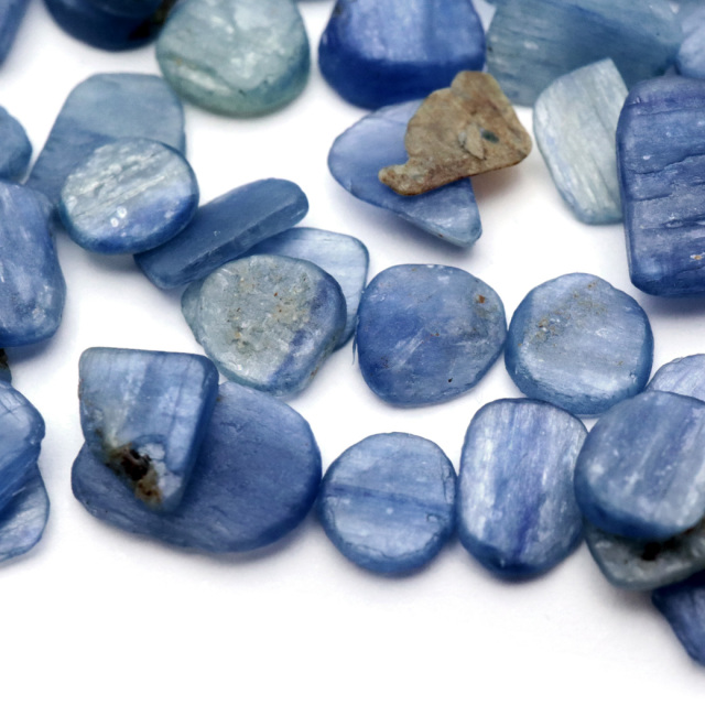 カイヤナイト さざれ石 本物 1kg まとめ売り お得 ナチュラルカラー ブラジル産 Kyanite 天然石