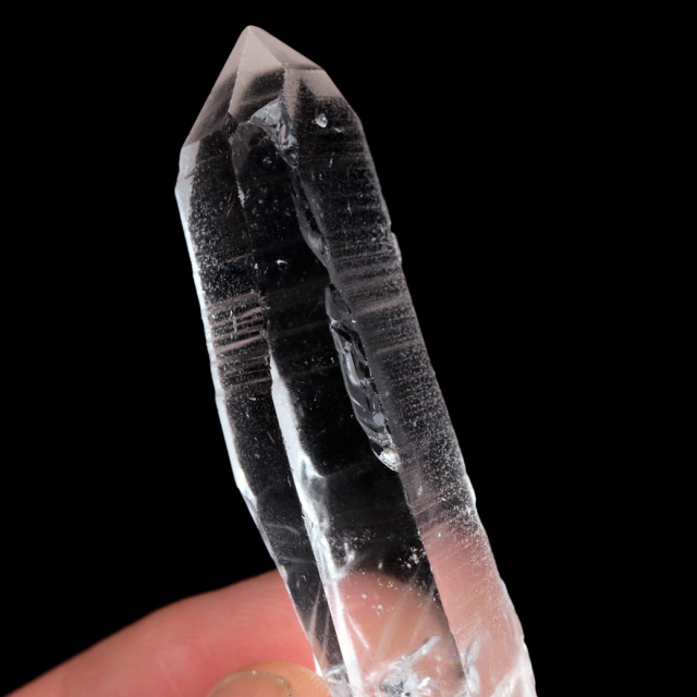 レムリアンシード 水晶 ポイント ライトニング水晶 雷水晶 単結晶 天然石 ブラジル ミナスジェライス州 セーラ・デ・カブラル産