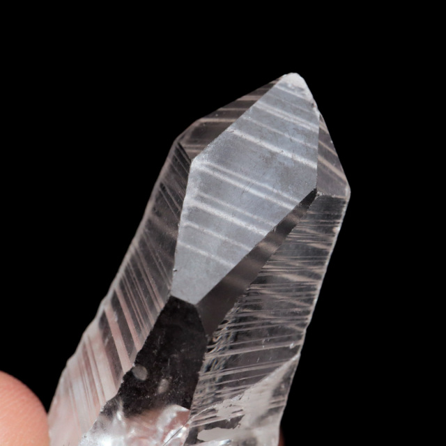 レムリアンシード 水晶 ポイント ライトニング水晶 雷水晶 単結晶 天然石 ブラジル ミナスジェライス州 セーラ・デ・カブラル産