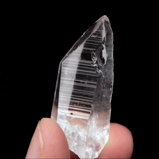 レムリアンシード 水晶 ポイント ライトニング水晶 雷水晶 単結晶 天然石 ブラジル ミナスジェライス州 セーラ・デ・カブラル産