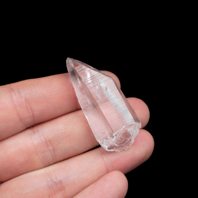 レムリアンシード 水晶 ポイント ライトニング水晶 雷水晶 単結晶 天然石 ブラジル ミナスジェライス州 セーラ・デ・カブラル産
