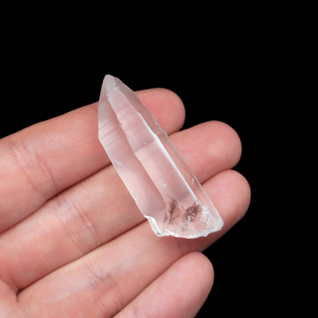 レムリアンシード 水晶 ポイント ライトニング水晶 雷水晶 単結晶 天然石 ブラジル ミナスジェライス州 セーラ・デ・カブラル産