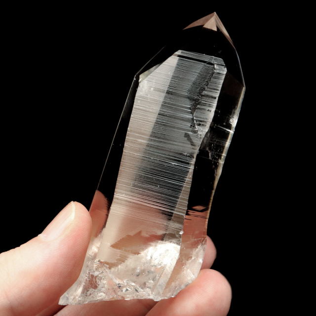 水晶（クォーツ） | どの石とも相性が抜群の万能な石