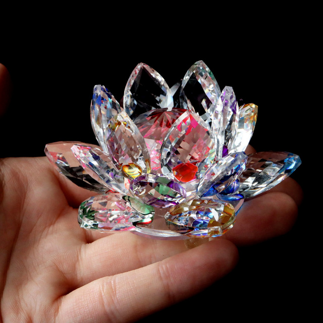 蓮の花 置物 虹色 クリスタルガラス サンキャッチャー 開運 イテンリヤ 風水グッズ 浄化