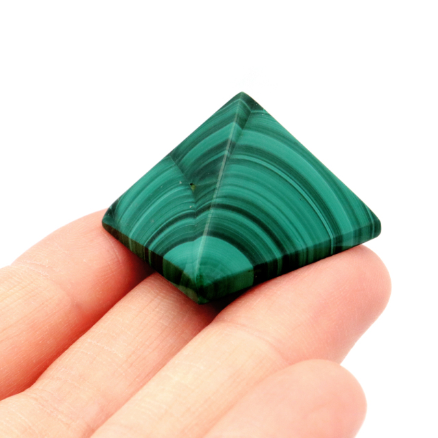 マラカイト ピラミッド 置き物 コンゴ産 1点もの 天然石 パワーストーン 孔雀石 Malachite 約27 x 21mm