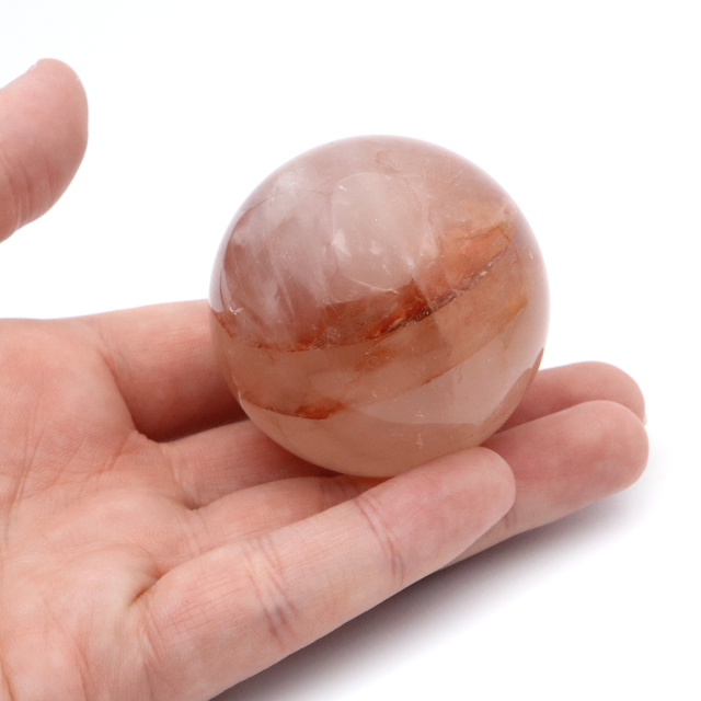 マニカラン水晶 丸玉 木製台座付き パールバティー渓谷産 天然石 パワーストーン 1点もの