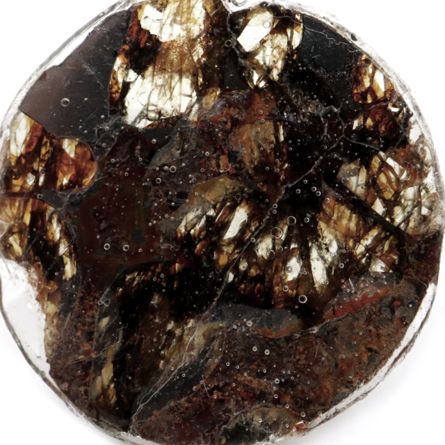 パラサイト隕石 ケニア セリコ産 重量1.0g 隕石標本 パワーストーン 1点物 石鉄隕石