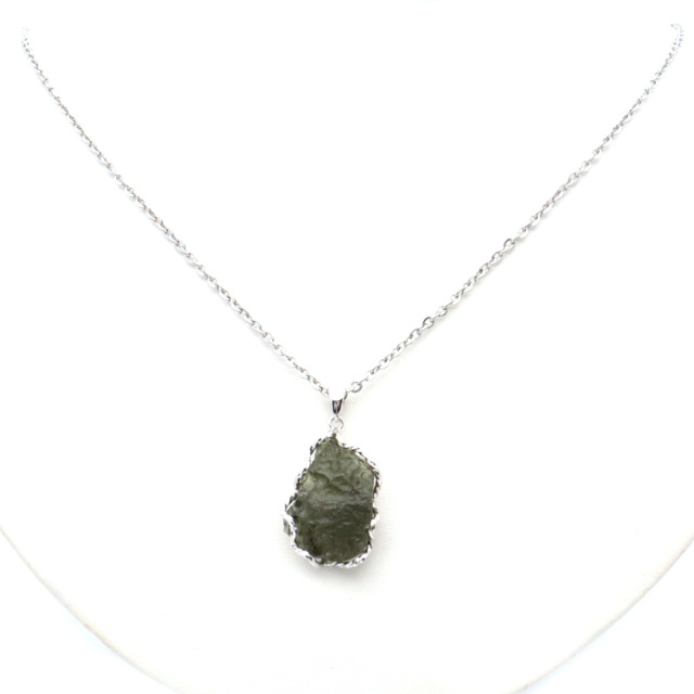 モルダバイト ネックレス 天然石 原石 ペンダント ラフロック AAA タンブル SILVER925 パワーストーン 1点もの moldavite