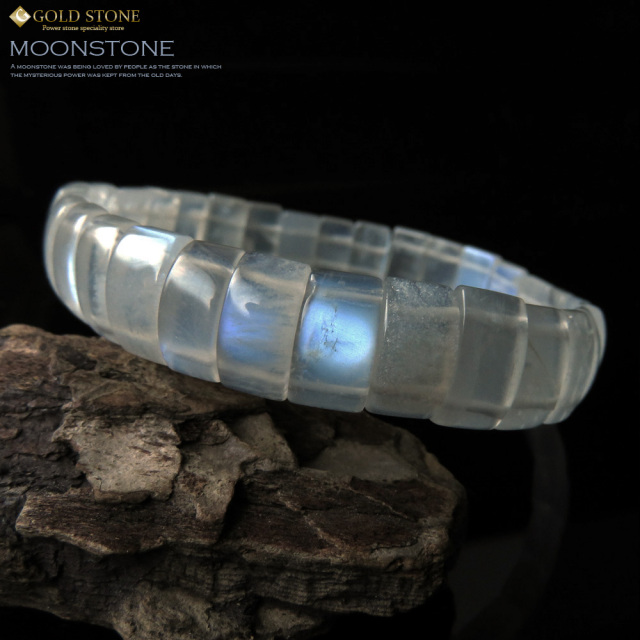 【ブルームーンストーン】淡く光を映す静かな白 天然石 バングル 1点物】神秘のブルーシラー◇インド産 ブルームーンストーン 6.5-8x5