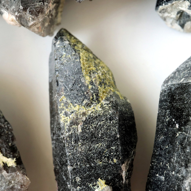 山東省産 モリオン 黒水晶 原石 浄化 魔除け 天然石 パワーストーン
