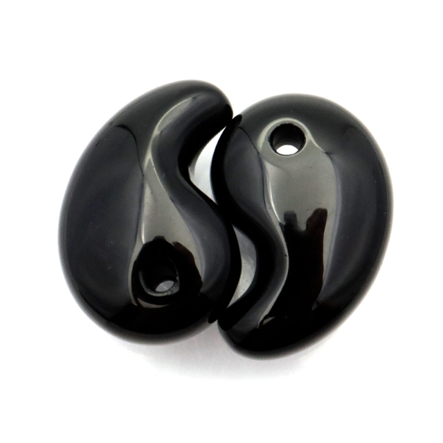 黒水晶 本物 モリオン 勾玉 まがたま 30 x 20mm お守り モーリオン アクセサリー ネックレスづくりのパーツに 天然石