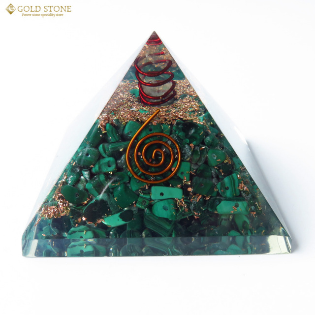 マラカイト使用 水晶単結晶入り オルゴナイトピラミッド 大人気スピリチュアルグッズ 幅約65-70mm前後