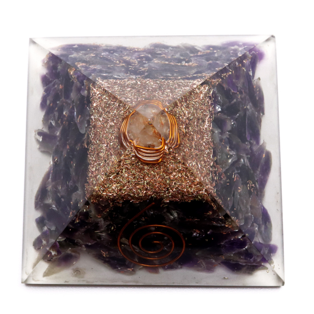 アメジスト使用 水晶単結晶入り オルゴナイトピラミッド 大人気スピリチュアルグッズ 幅約65-70mm前後