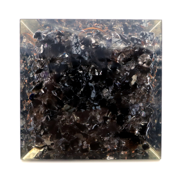 モリオン使用 水晶単結晶入り オルゴナイト ピラミッド 黒水晶 大人気 スピリチュアルグッズ 幅約65-70mm前後