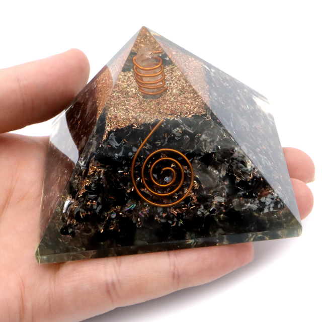 モリオン使用 水晶単結晶入り オルゴナイト ピラミッド 黒水晶 大人気 スピリチュアルグッズ 幅約65-70mm前後