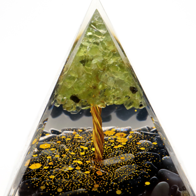 オルゴナイト ピラミッド 招財樹 天然石 さざれ オブシディアン ペリドット 幅 約5cm orgonite pyramid  置物