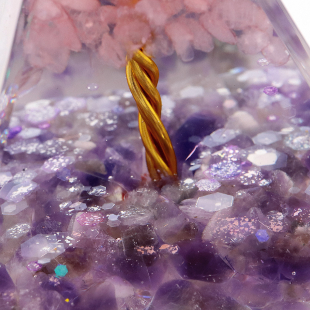 オルゴナイト ピラミッド 招財樹 天然石 さざれ アメジスト ローズクォーツ 幅 約5cm orgonite pyramid  置物