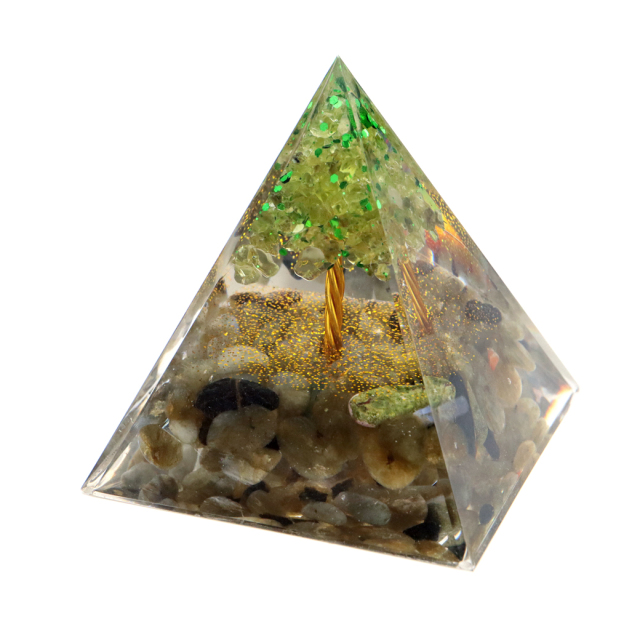 オルゴナイト ピラミッド 招財樹 天然石 さざれ ラブラドライト ペリドット 幅 約5cm orgonite pyramid  置物