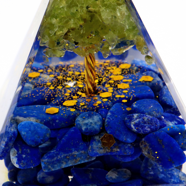 オルゴナイト ピラミッド 招財樹 天然石 さざれ ラピスラズリ ペリドット 幅 約5cm orgonite pyramid  置物