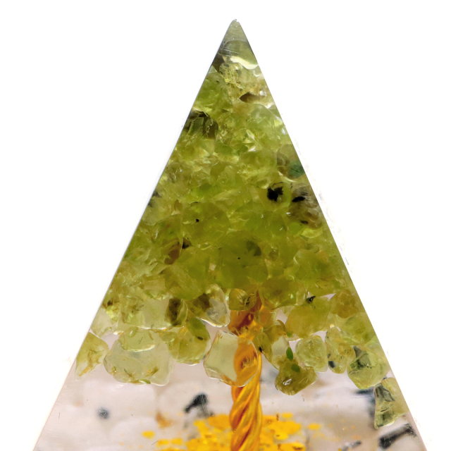 オルゴナイト ピラミッド 招財樹 天然石 さざれ ムーンストーン ペリドット 幅 約5cm orgonite pyramid  置物