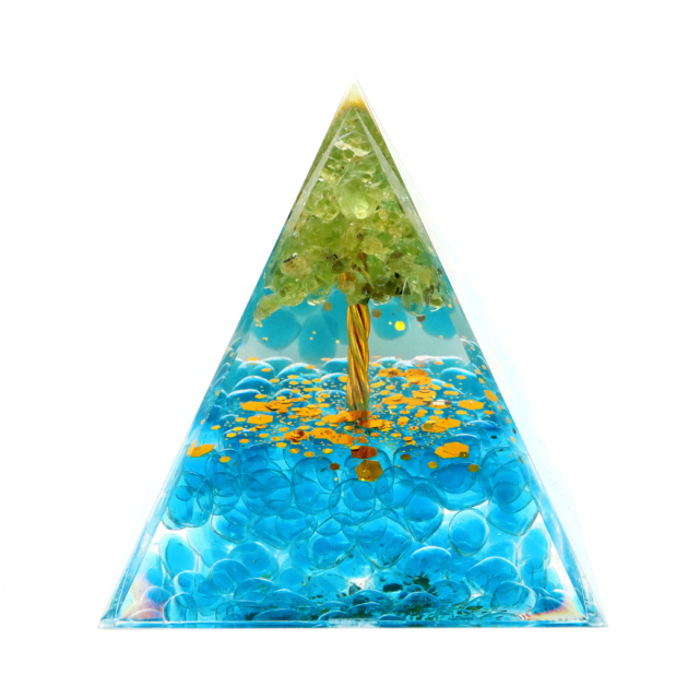 オルゴナイト ピラミッド 招財樹 天然石 さざれ ペリドット 幅 約5cm orgonite pyramid  置物