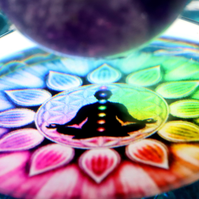 オルゴナイト ピラミッド アメジスト 丸玉入り チャクラ 紫水晶 orgonite pyramid  置物 天然石 パワーストーン 浄化