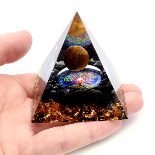 オルゴナイト ピラミッド 招財樹 オブシディアン さざれ タイガーアイ 丸玉入り orgonite pyramid  置物 天然石 パワーストーン 浄化