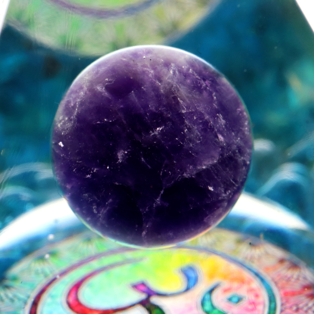 オルゴナイト ピラミッド アメジスト 丸玉入り 紫水晶 幾何学模様 orgonite pyramid  置物 天然石 パワーストーン 浄化