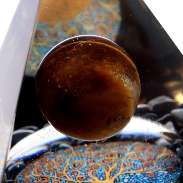 オルゴナイト ピラミッド 生命の樹 オブシディアン さざれ タイガーアイ 丸玉入り orgonite pyramid  置物 天然石 パワーストーン 浄化