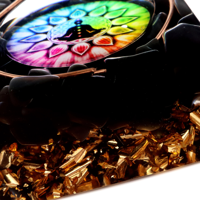 オルゴナイト ピラミッド チャクラ オブシディアン さざれ タイガーアイ 丸玉入り orgonite pyramid  置物 天然石 パワーストーン 浄化