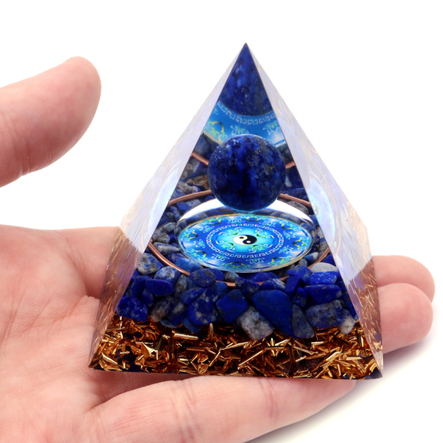 オルゴナイト ピラミッド ラピスラズリ さざれ 丸玉入り 青金石 太極 orgonite pyramid  置物 天然石 パワーストーン 浄化