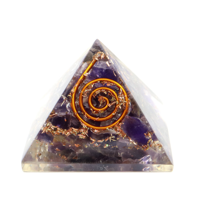 レア　高品質　アメジスト　瑪瑙　ドーム　三角　ピラミッド 新しいアイテムが入荷しました！ クリアなピラミッド型に、美しい宇宙