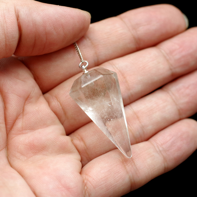 ペンデュラム 水晶 クリスタルクォーツ ダウジング 天然石 ヒーリング フーチ 振り子 4月 誕生石 パワーストーン Crystal