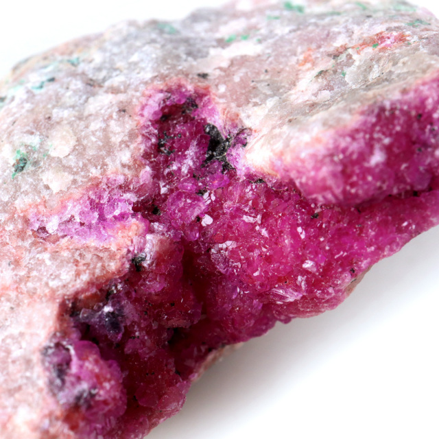 ロードライト ガーネット 原石 69g 1点もの マダガスカル産 柘榴石 置き物 鉱石 コレクター 天然石 1月 誕生石 母の日