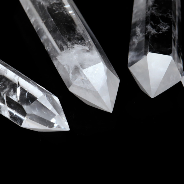 天然 水晶 六角柱 ポイント Lサイズ 高さ 8-9cm前後 1個売り  研磨磨き 浄化 ヒーリング 天然石 ブラジル産 天然石 パワーストーン